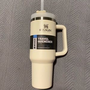 Stanley Adventure Quencher Cream 40 Oz Big Handle Travel Tumbler Cup Outdoors